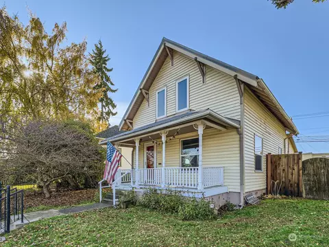 1112 E Marine View Dr, Everett, WA 98201 photo 2