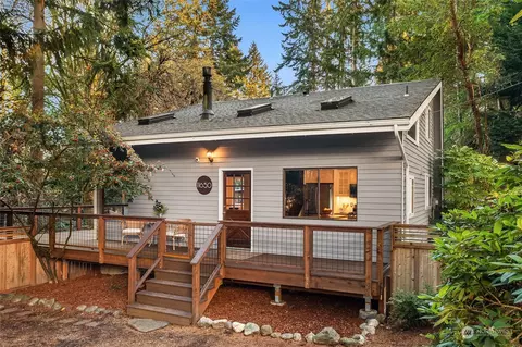 11650 103rd Ave SW, Vashon, WA 98070