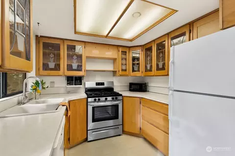 10605 NE 146th St, Bothell, WA 98011 photo 6
