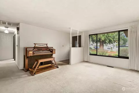 10605 NE 146th St, Bothell, WA 98011 photo 2