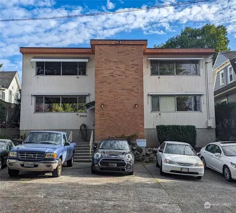 3664 Ashworth Ave N, Seattle, WA 98103