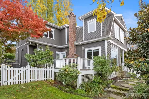 5556 Canfield Pl N, Seattle, WA 98103