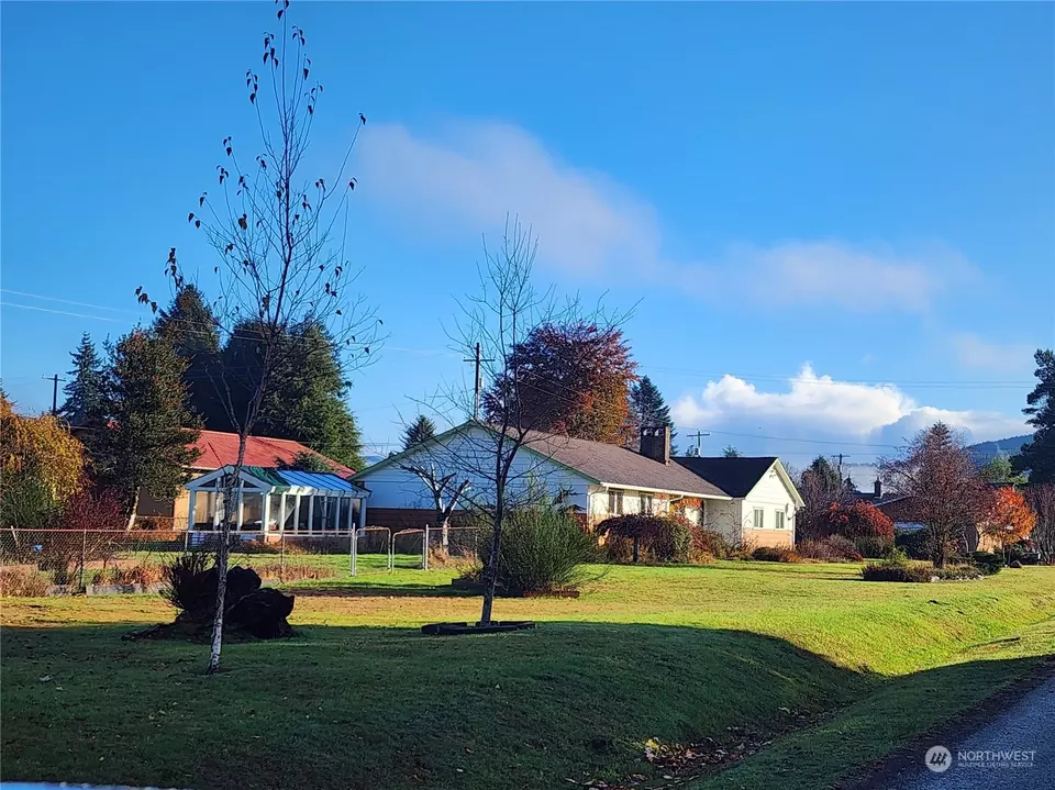 811 K St, Forks, WA 98331 32 Photos Movoto