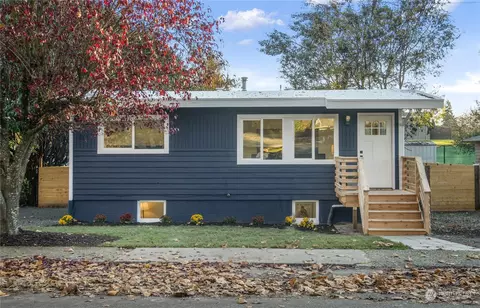 2601 NE 9th St, Renton, WA 98056