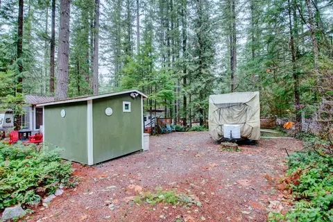 84 1 Goldrush Rd, Deming, WA 98244
