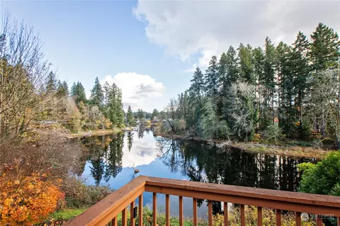 4944 Raccoon Valley Rd SE, Olympia, WA 98513