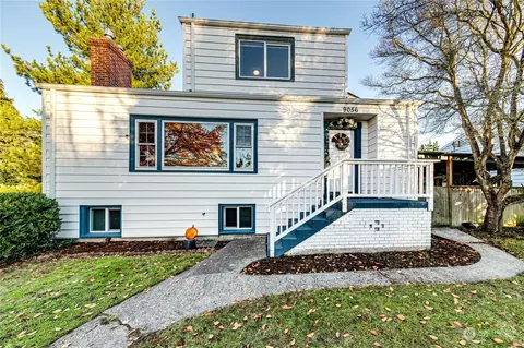 9056 Meridian Ave N, Seattle, WA 98103