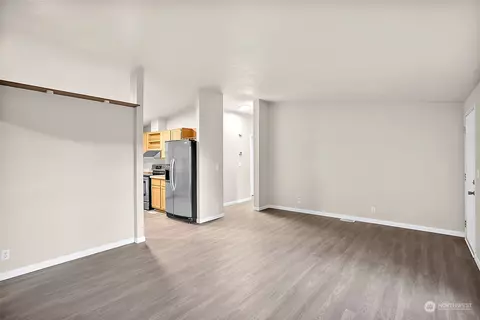 14418 215th Ave E, Bonney Lake, WA 98391 photo 4