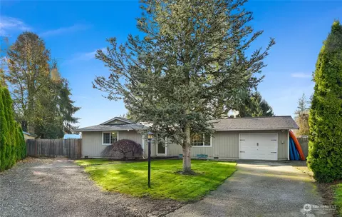 7931 Lynnwood Dr, Ferndale, WA 98248