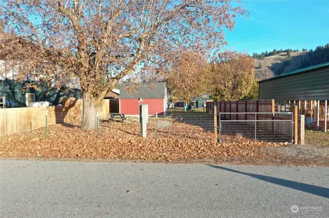 304 A Ave N, Conconully, WA 98819