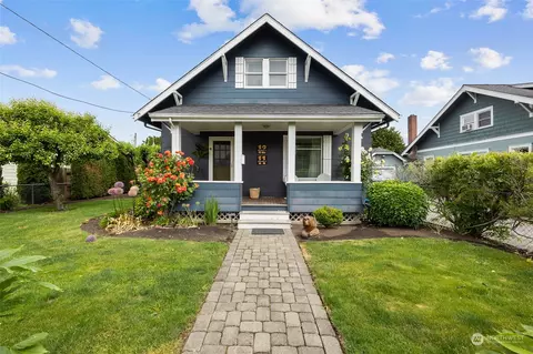 1211 8th Ave NW, Puyallup, WA 98371