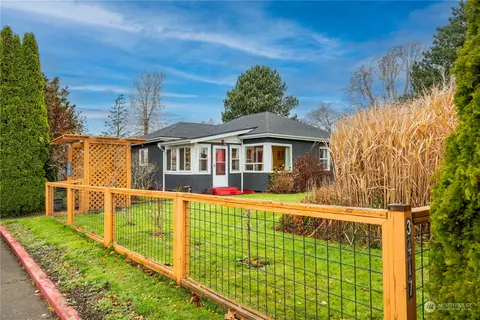 3417 Bennett Dr, Bellingham, WA 98225