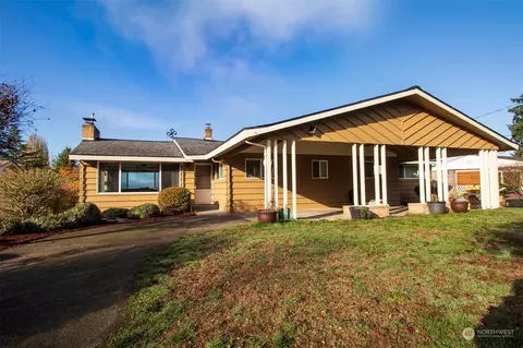3521 Olympus Dr NE, Bremerton, WA 98310