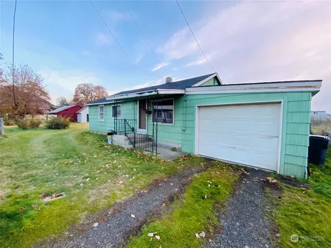 110 SE 9th, College Place, WA 99324