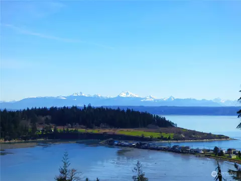 401 Vesper Way, Camano Island, WA 98282