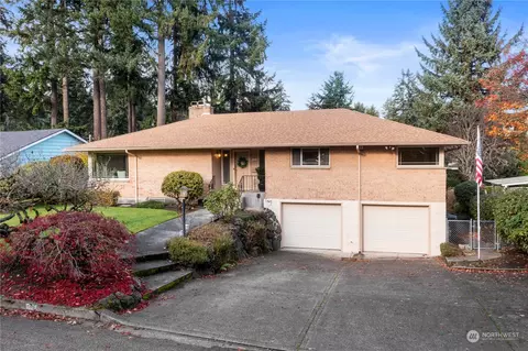1007 Rosewood Ln, Fircrest, WA 98466