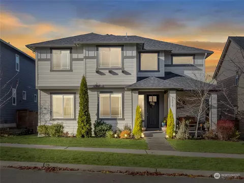 18435 Village Pkwy E, Bonney Lake, WA 98391
