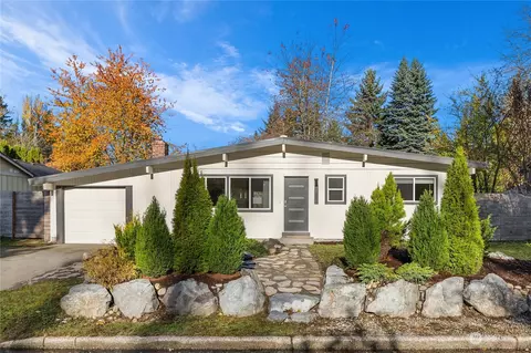 7712 NE 142nd Pl, Kirkland, WA 98034