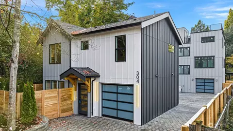 304 32nd Ave E, Seattle, WA 98112