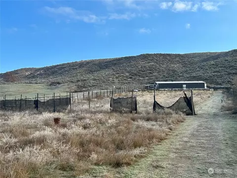 116 B Frontage Rd, Tonasket, WA 98855