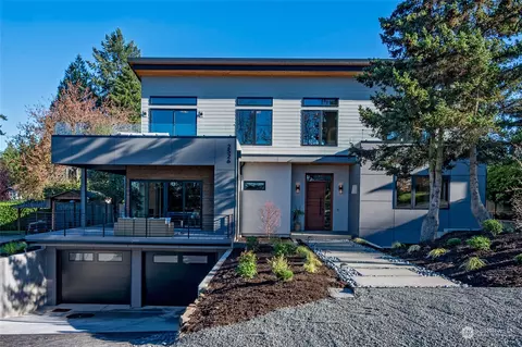 2526 70th Ave SE, Mercer Island, WA 98040