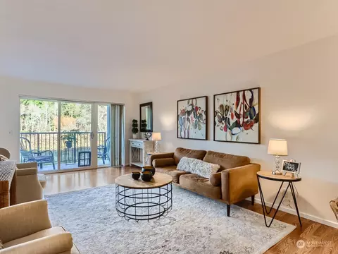 12701 NE 9th Pl #D204, Bellevue, WA 98005
