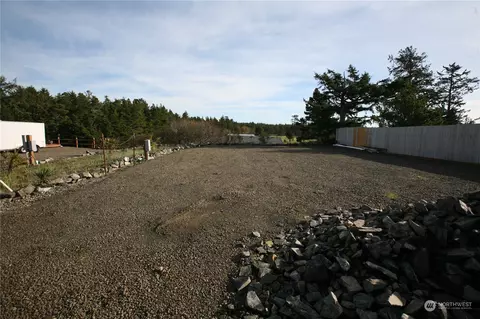 31710 J Pl, Ocean Park, WA 98640