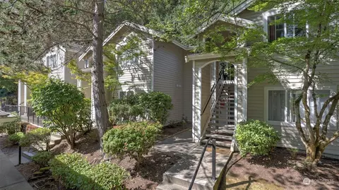 2300 Jefferson Ave NE #J141, Renton, WA 98056