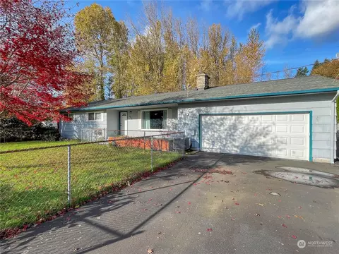 111 Sales Barn Rd, Kelso, WA 98626