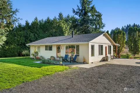 907 Byham Rd, Winlock, WA 98596