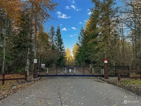 38808 32nd Ave E, Eatonville, WA 98328