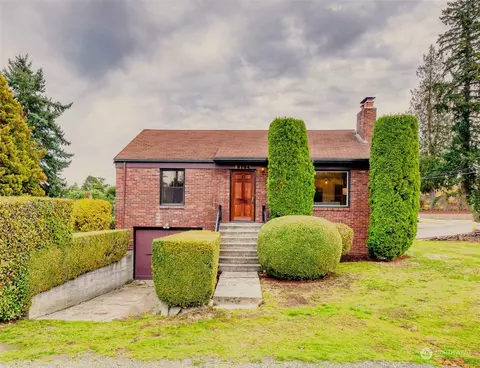 8704 28th Ave NW, Seattle, WA 98117