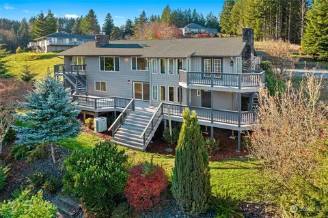 150 Summerside Dr, Centralia, WA 98531