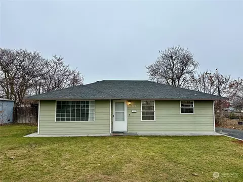 527 N Clark Rd, Moses Lake, WA 98837
