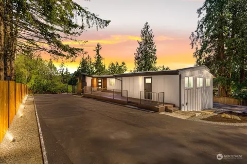 19047 SE 161st St, Renton, WA 98058