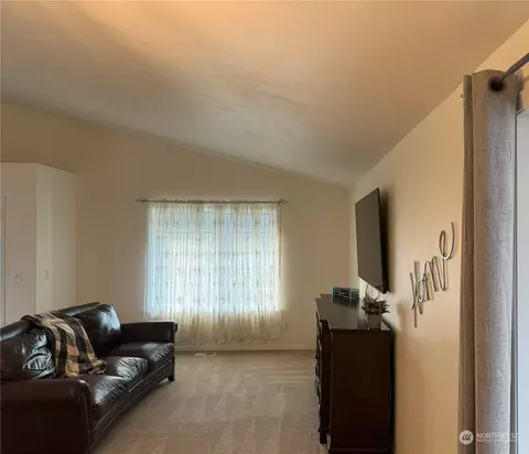 5411 209th St E, Spanaway, WA 98387 photo 8