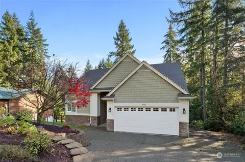 2391 E Trails End Dr, Belfair, WA 98528