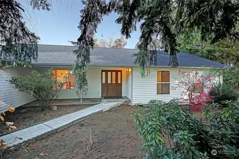 310 Teresa St, Camano Island, WA 98282