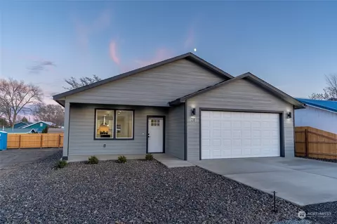 28 Cherry St S, Soap Lake, WA 98851