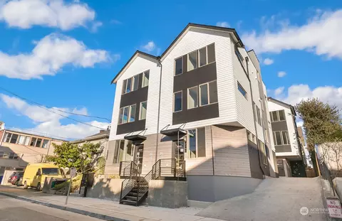 714 N Motor Pl #A, Seattle, WA 98103