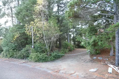 27911 K Pl, Ocean Park, WA 98640