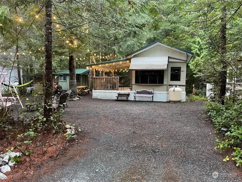 18 Drial Loop, Deming, WA 98244 photo 2