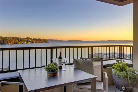 9123 NE Juanita Dr #512, Kirkland, WA 98034