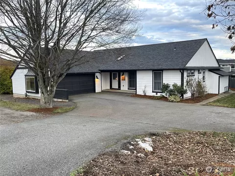 6240 Church Rd, Ferndale, WA 98248