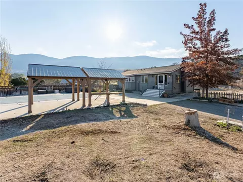 96 Thorburn Ln, Malaga, WA 98828