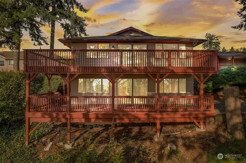 4422 108th Ave E, Edgewood, WA 98372
