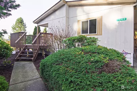 12620 NE 189th St, Bothell, WA 98011 photo 2