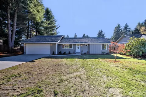680 NE Conifer Dr, Bremerton, WA 98311