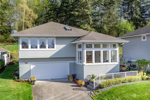 60 Mariner Pl, Port Ludlow, WA 98365