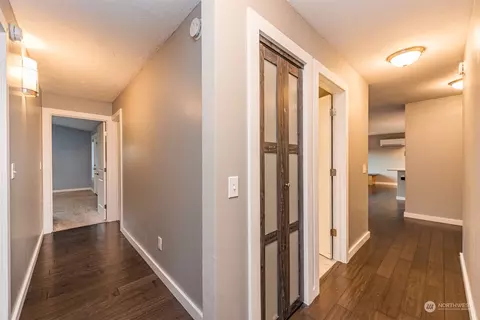 Entry Way - 146 Sunset Pl, Sequim, WA 98382 photo 3 of 5